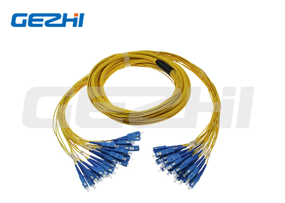 El remiendo de la fibra óptica de 12 corazones lleva el cable del remiendo de la fibra óptica de SC/PC/UPC/APC